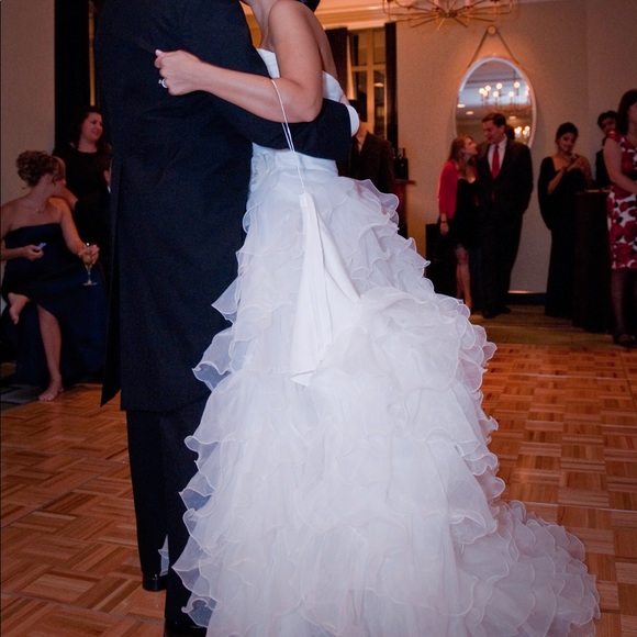 Alita Graham Wedding Dress - Picture 4 of 8